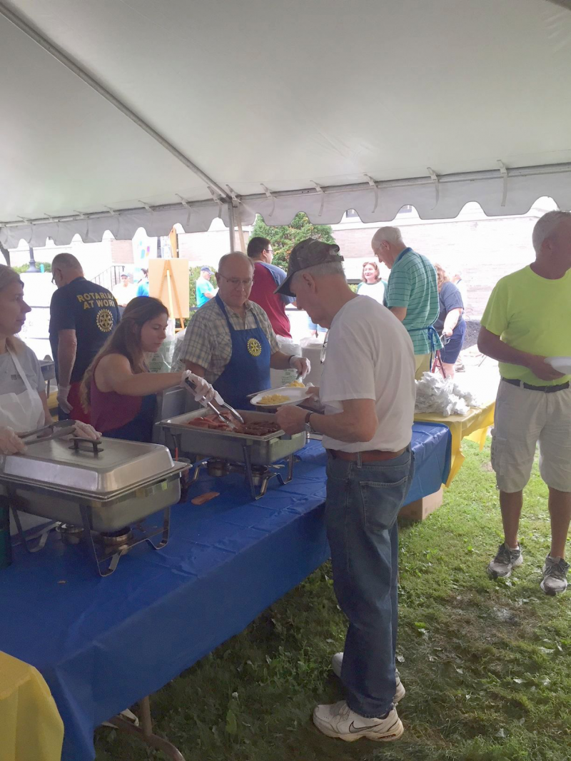 Doug Bullett helped VT Rotary wtih fundraiser